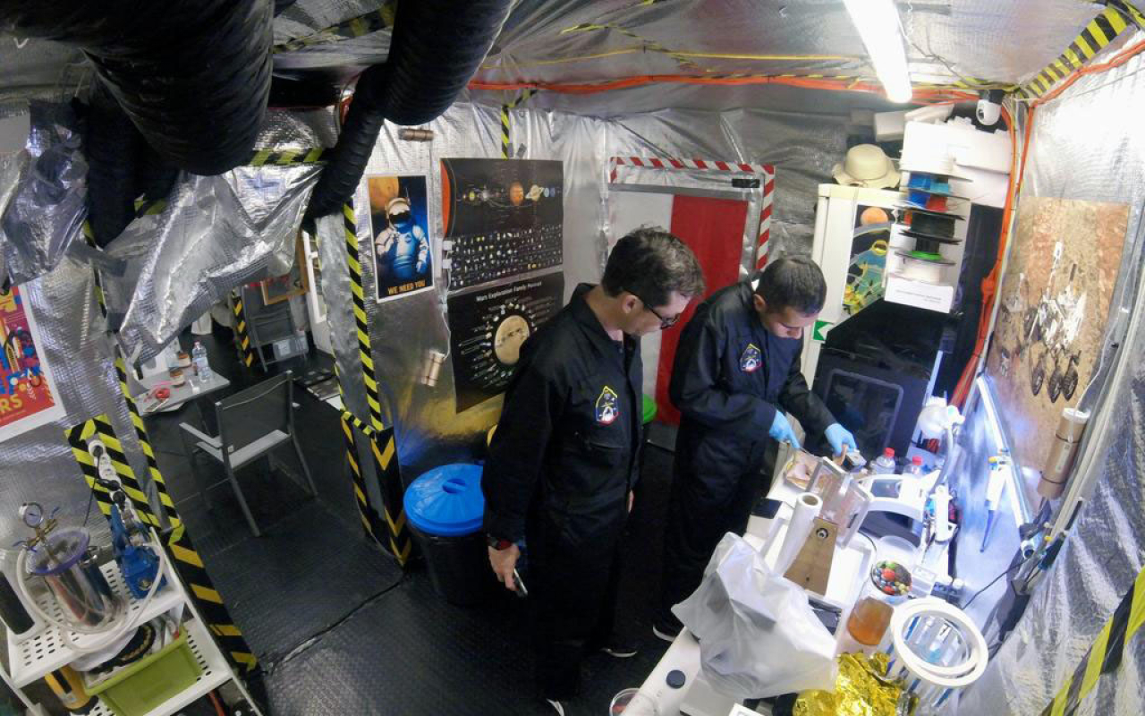 Primera tripulación de Astronautas análogos de la Fuerza Aérea Colombiana.