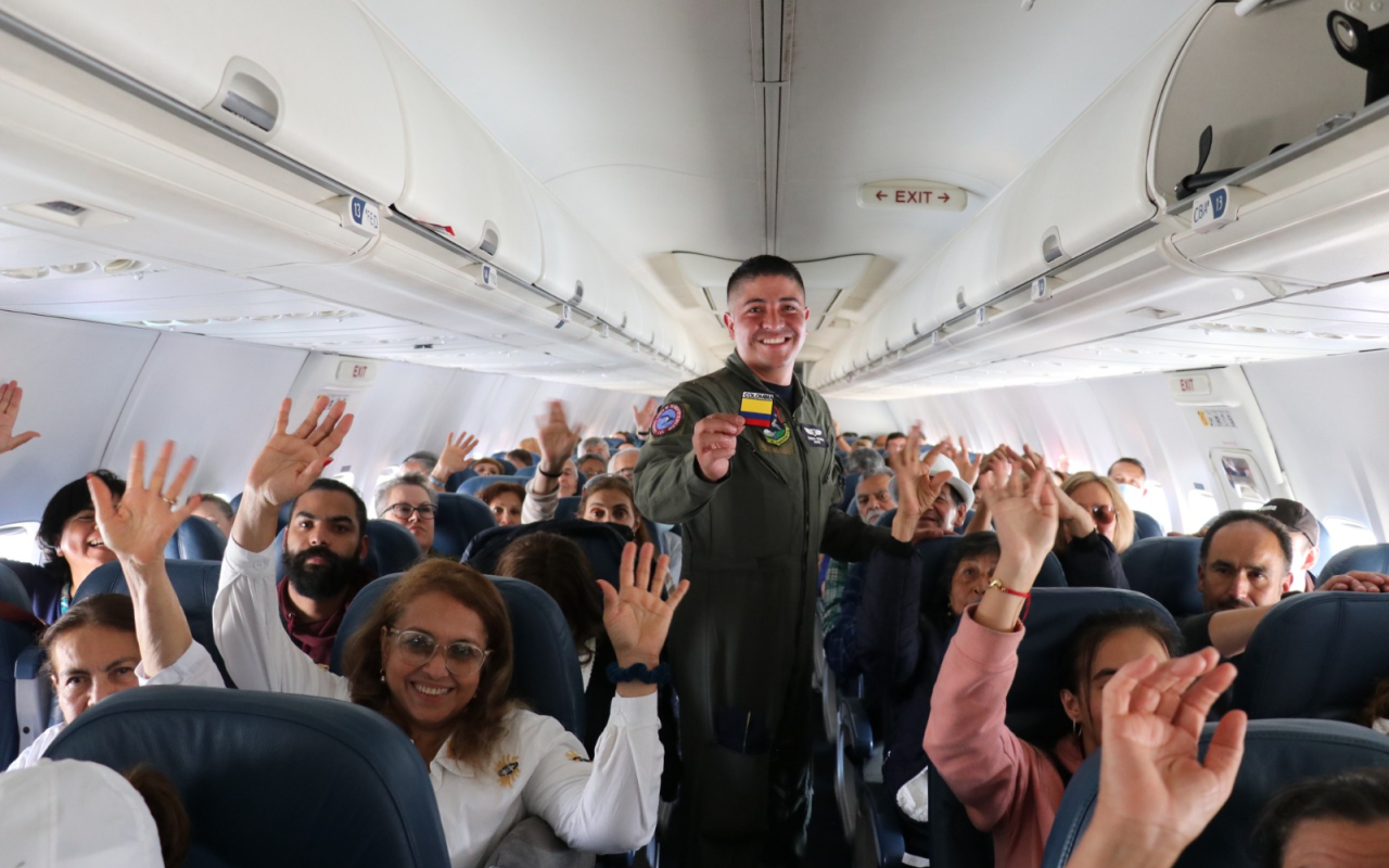 La Fuerza Aeroespacial Colombiana en una misión humanitaria