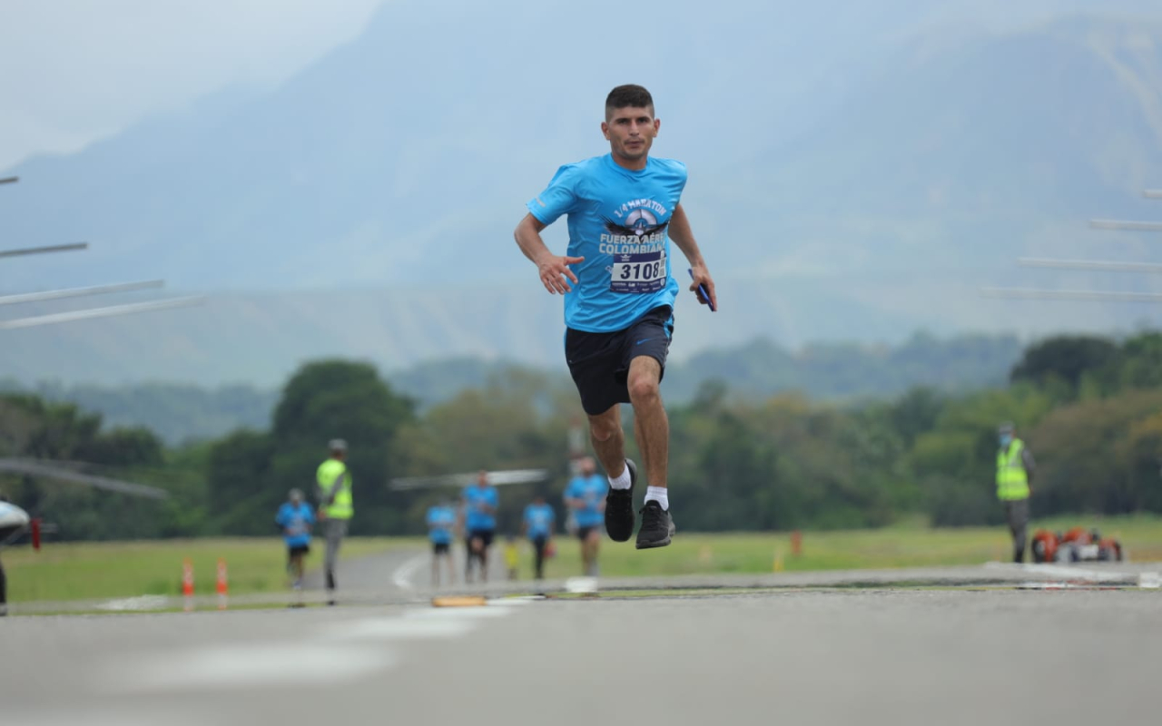 CORRE COMO EL VIENTO