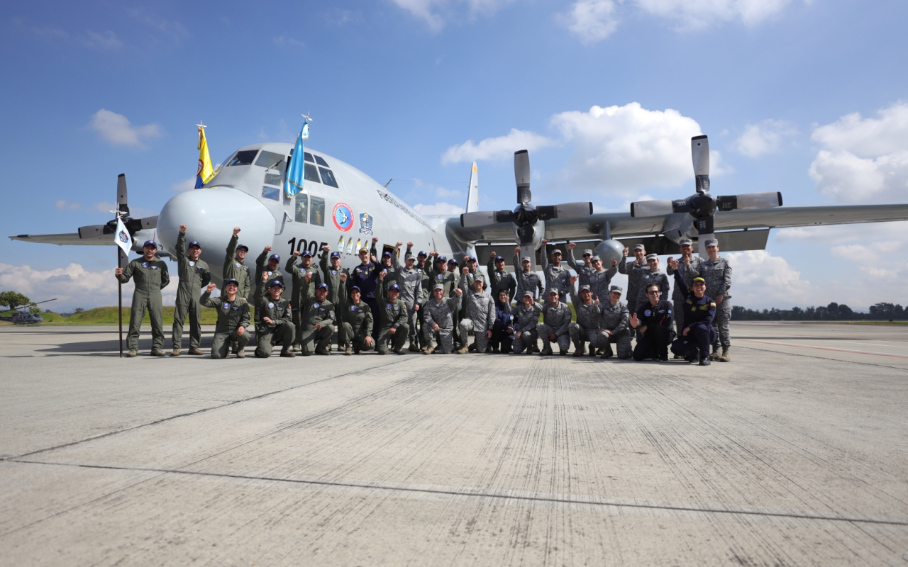 FUERZA AÉREA RUMBO LA ANTARTIDA 