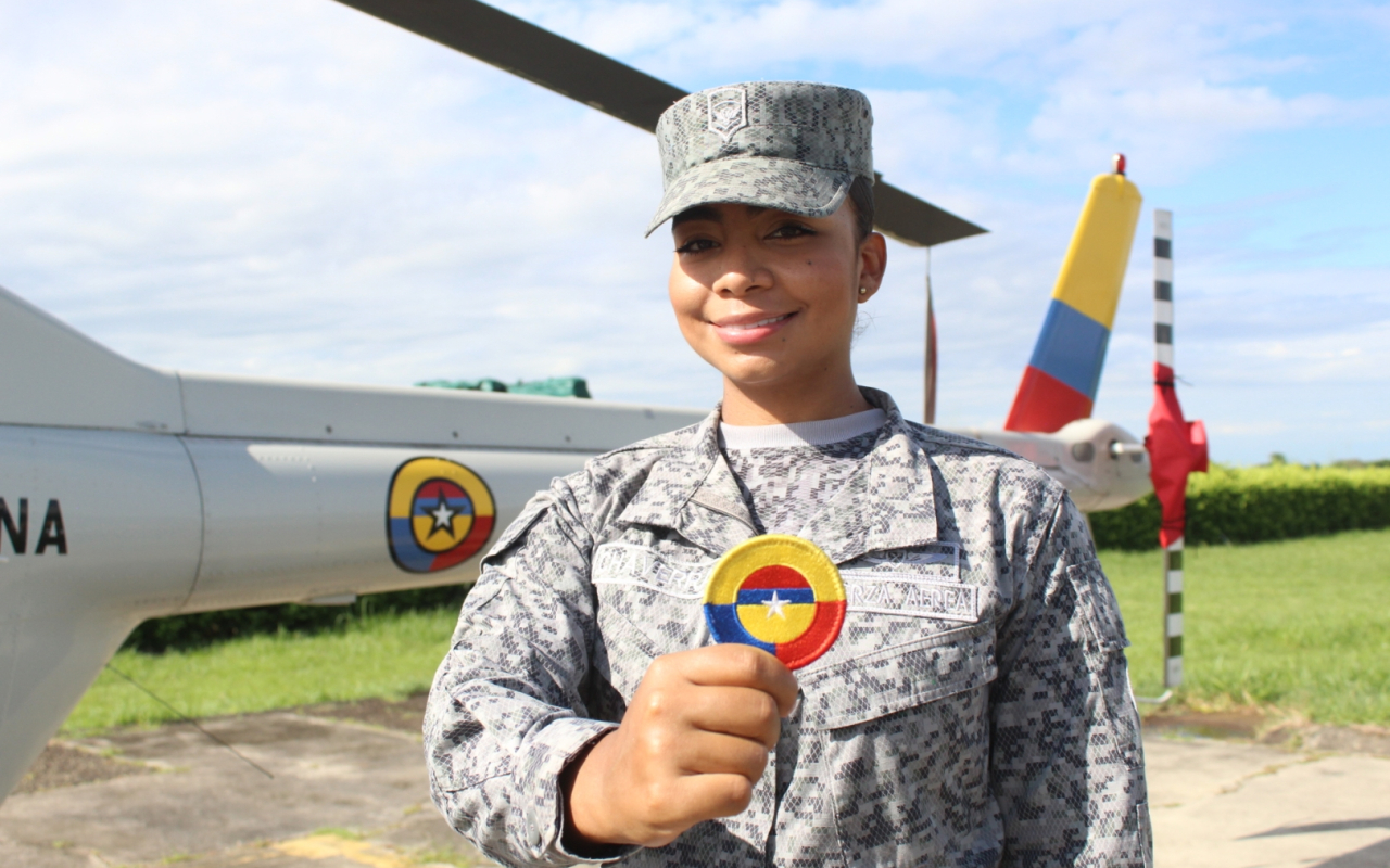 VIBRAMOS CON EL TRICOLOR COLOMBIANO
