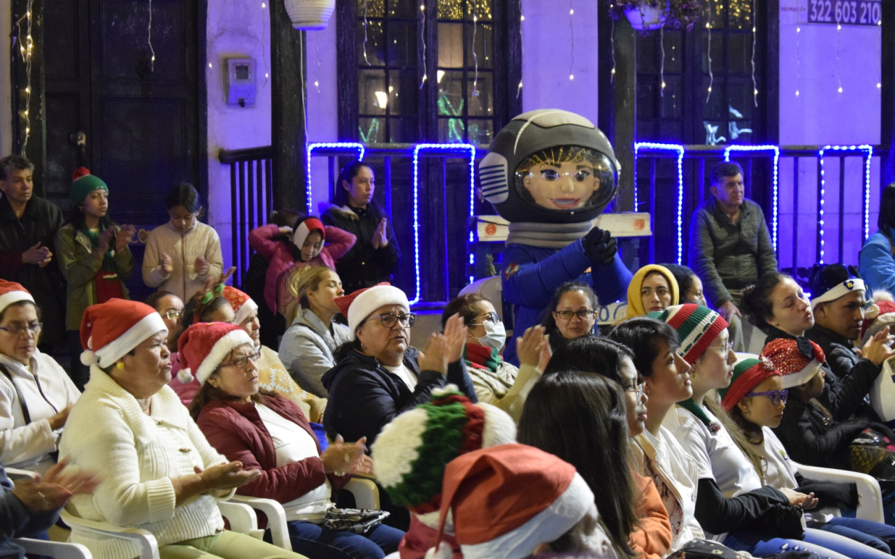 Entrega regalos Fuerza Aérea Colombiana en el territorio nacional. Operación Gratitud 2022