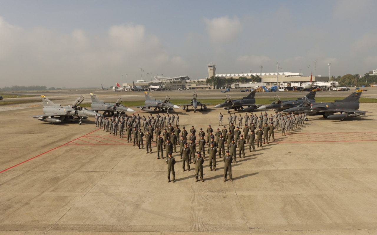 Relámpago IX-24