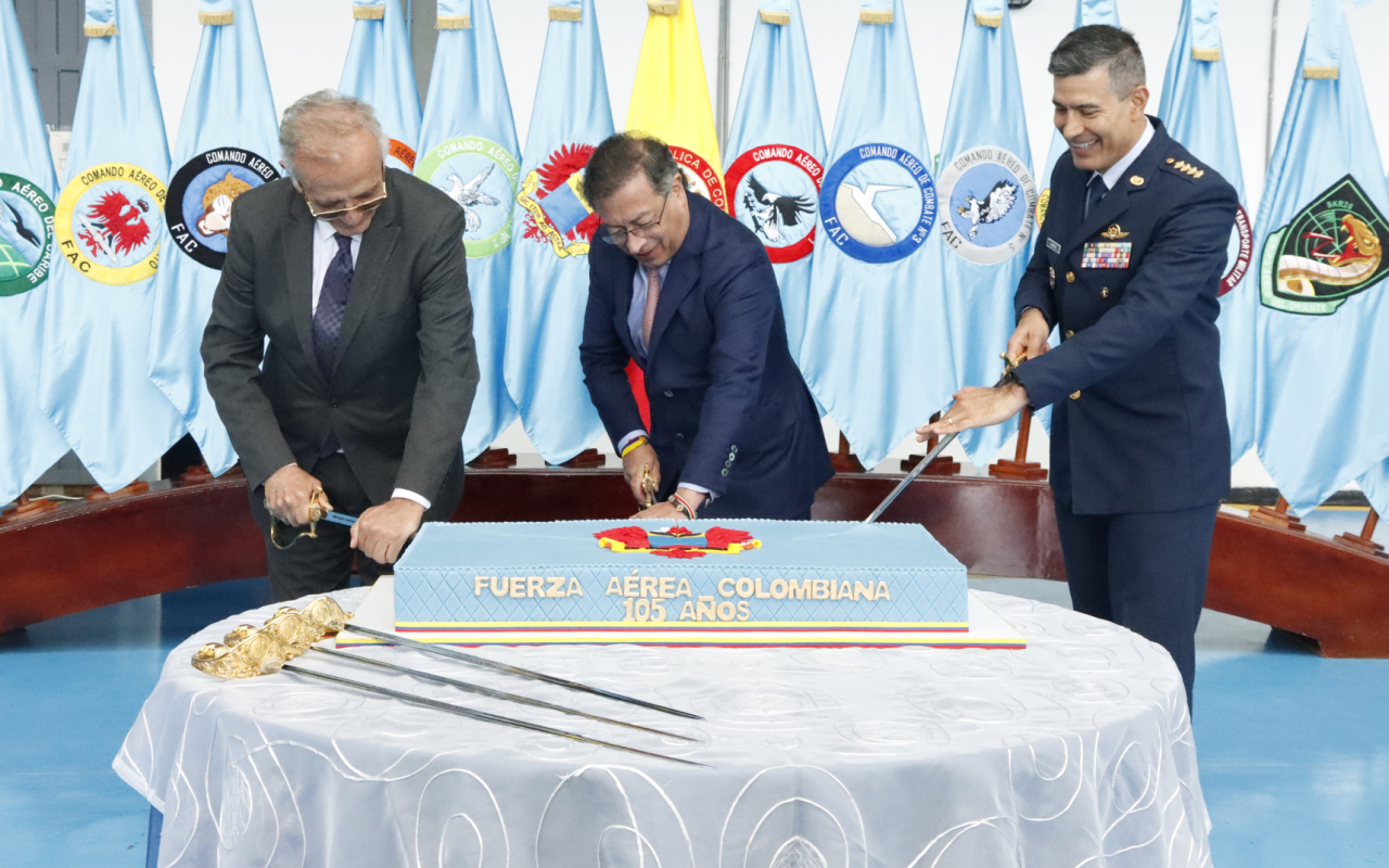 105 AÑOS