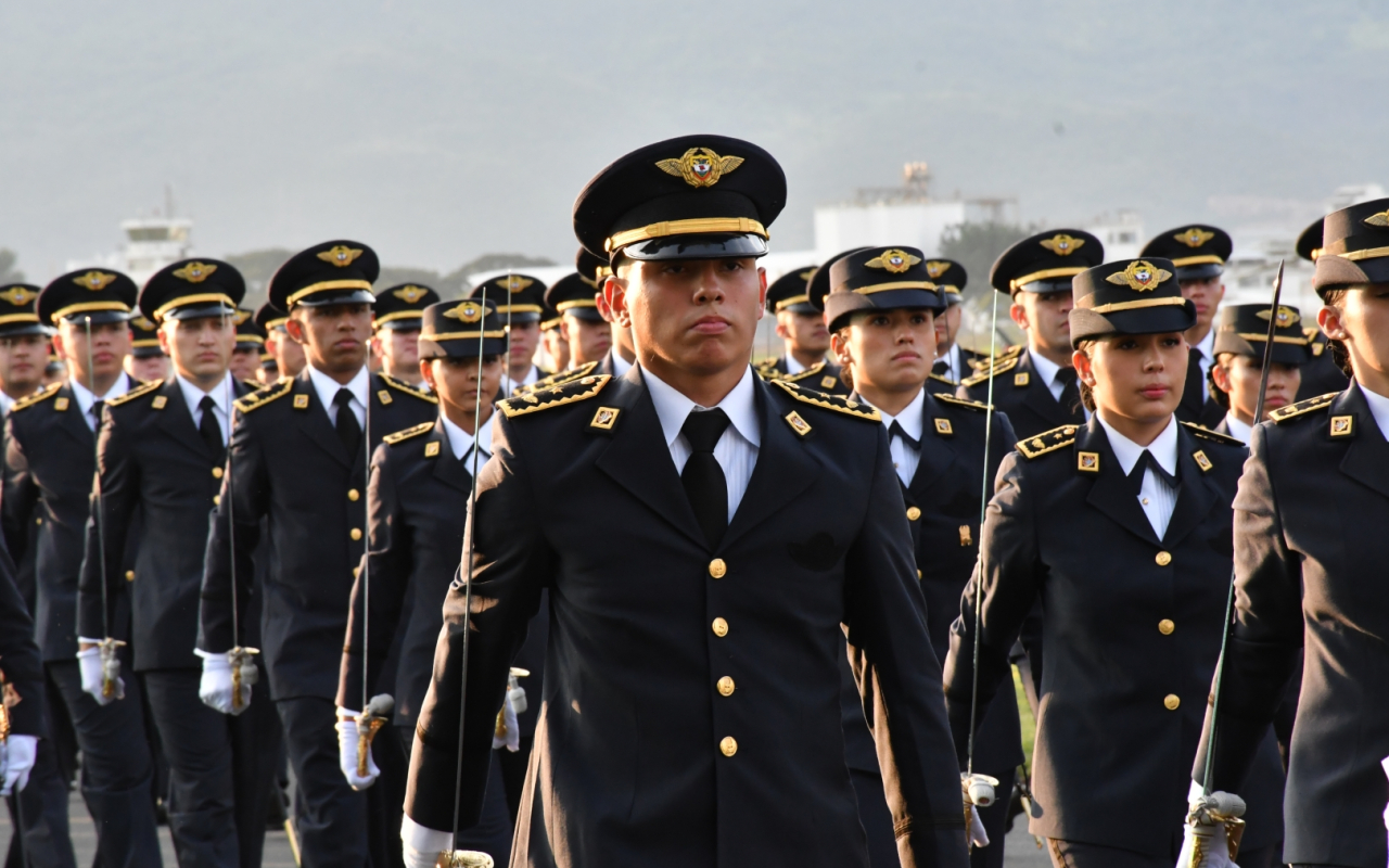 Bienvenidos a su Fuerza Aérea Colombiana