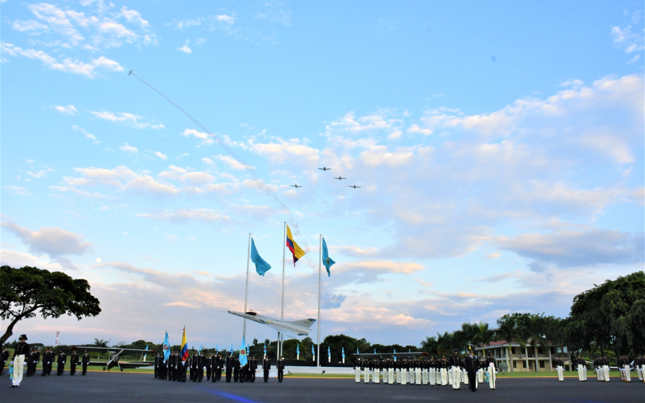 Bienvenidos a su Fuerza Aérea Colombiana