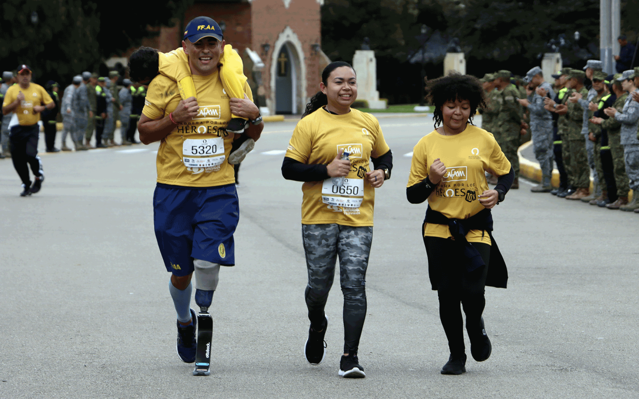 CARRERA POR LOS HÉROES