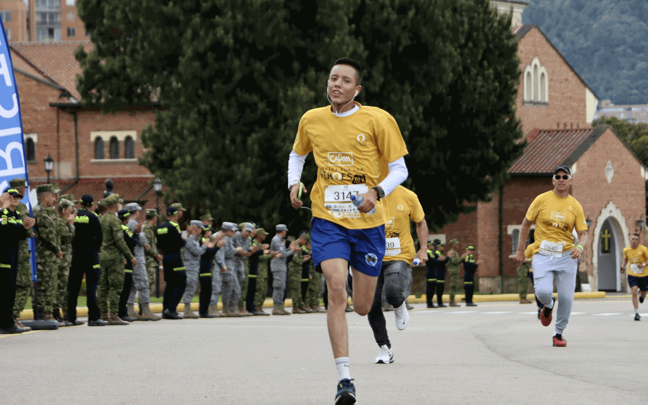 CARRERA POR LOS HÉROES