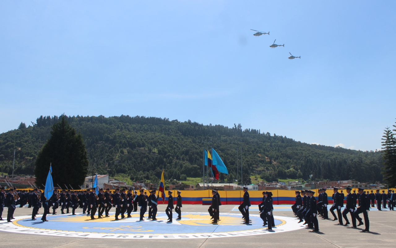Ascenso de Aerotécnicos Bienvenidos a su Fuerza Aérea Colombiana