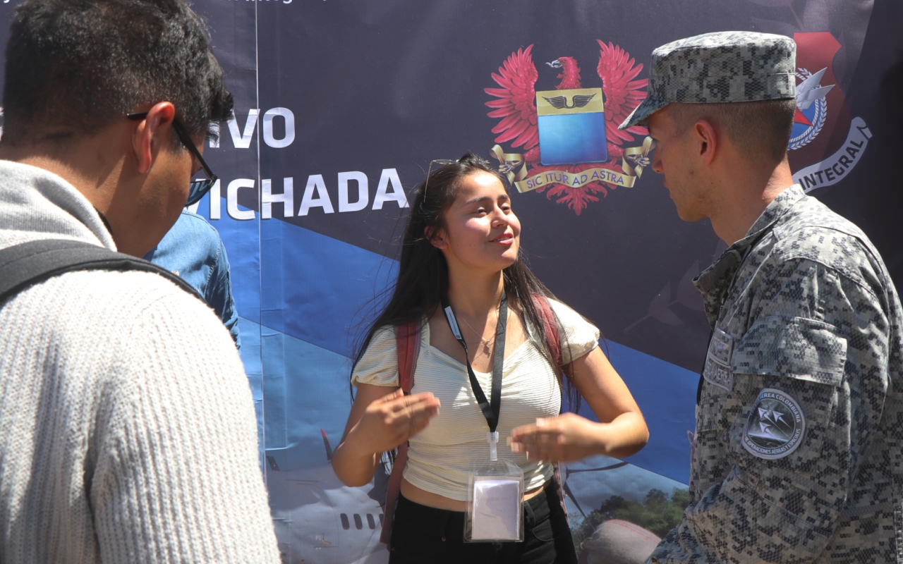 La Fuerza Aérea Colombiana en el XXVI Festival de Astronomía de Villa de Leyva