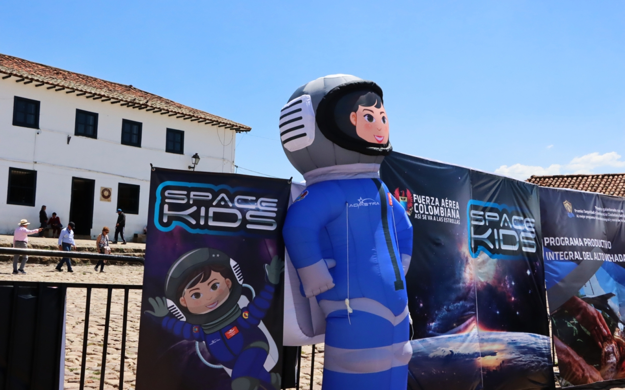 La Fuerza Aérea Colombiana en el XXVI Festival de Astronomía de Villa de Leyva