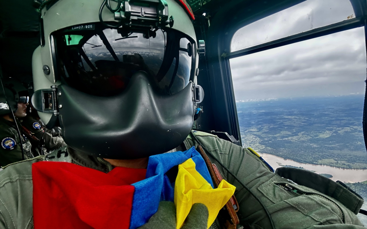 VIBRAMOS CON EL TRICOLOR COLOMBIANO