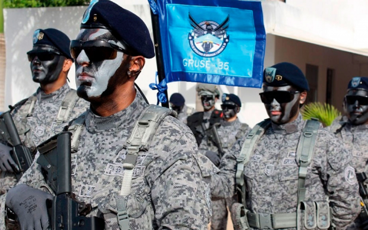 95 AÑOS DE SEGURIDAD Y DEFENSA DE BASES AÉREAS