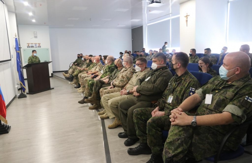 Equipo Móvil de Entrenamiento de la OTAN capacita a futuros evaluadores del proceso de certificación en Colombia