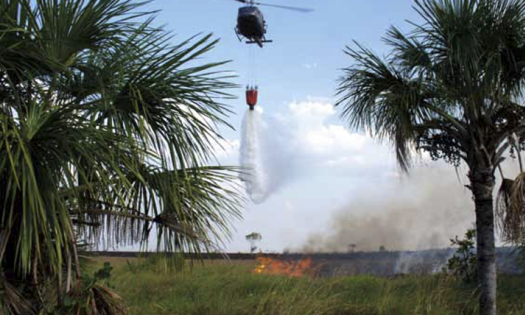 La Force Aérienne Colombienne continue à faire des missions de lutte contre l’incendie, dans des différents lieux du pays 