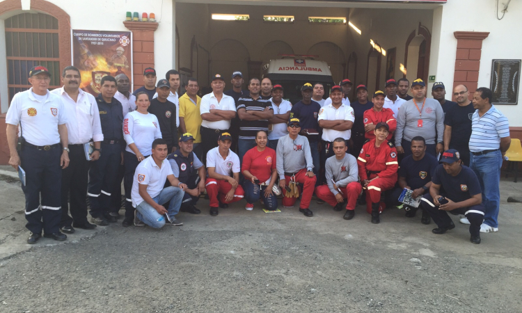 Fuerza Aérea Colombiana capacita a bomberos del Cauca para realizar misiones de extinción de incendios de manera coordinada y exitosa
