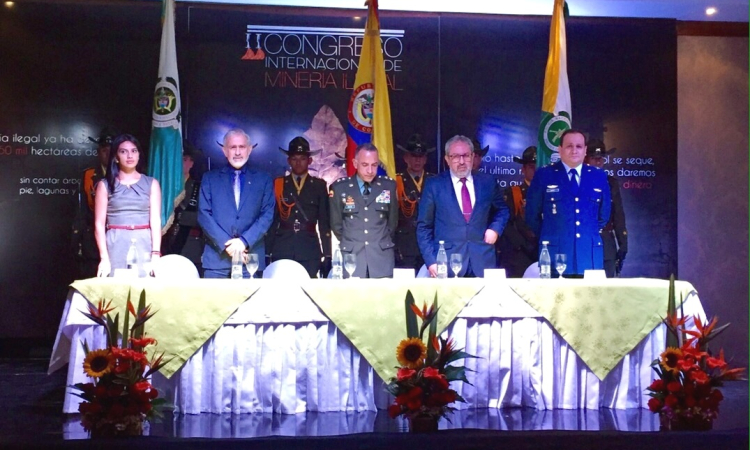 Fuerza Aérea Colombiana participa en el II Congreso Internacional de Minería Ilegal