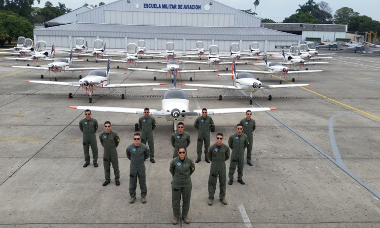 École Militaire d’Aviation « Marco Fidel Suarez » célèbre son 82e anniversaire
