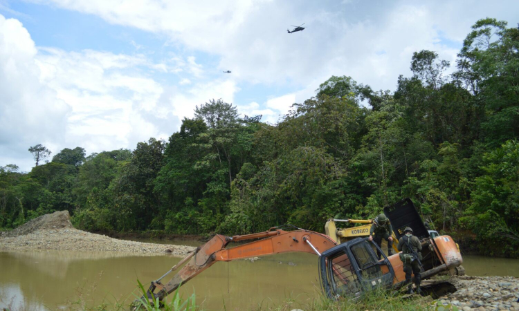 Fuerza pública realiza operación contra la minería ilegal en el litoral pacífico vallecaucano 