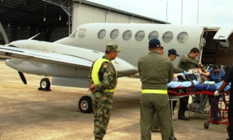 Fuerza Aérea Colombiana realiza transporte aeromédico desde Leticia
