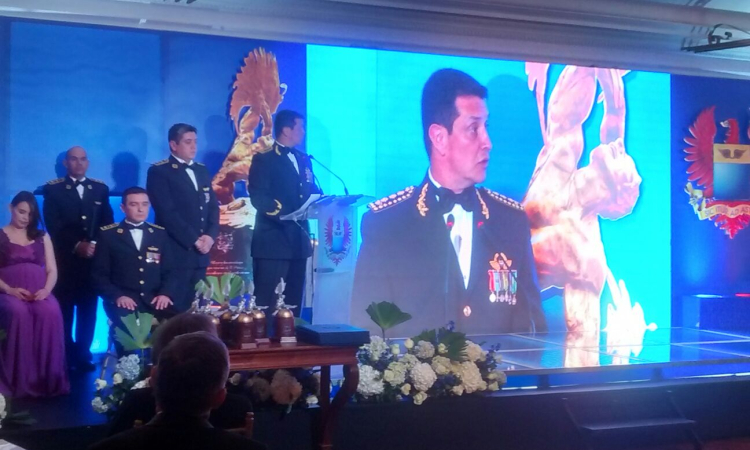 Commandant de la Force Aérienne a rendu hommage aux meilleurs