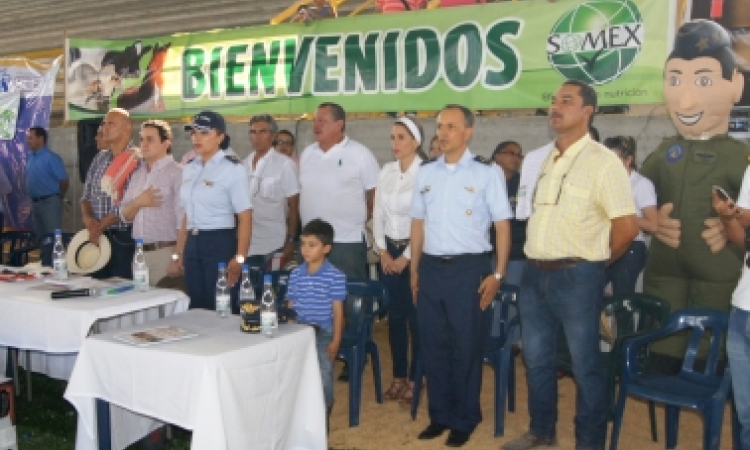 Comando Aéreo de Combate No. 1 presente en Feria Ganadera de La Dorada