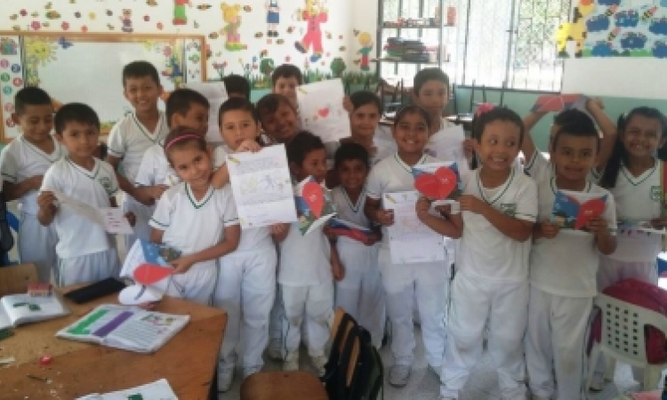 500 niños metenses enviaron cartas a todos los héroes de la patria para esta navidad