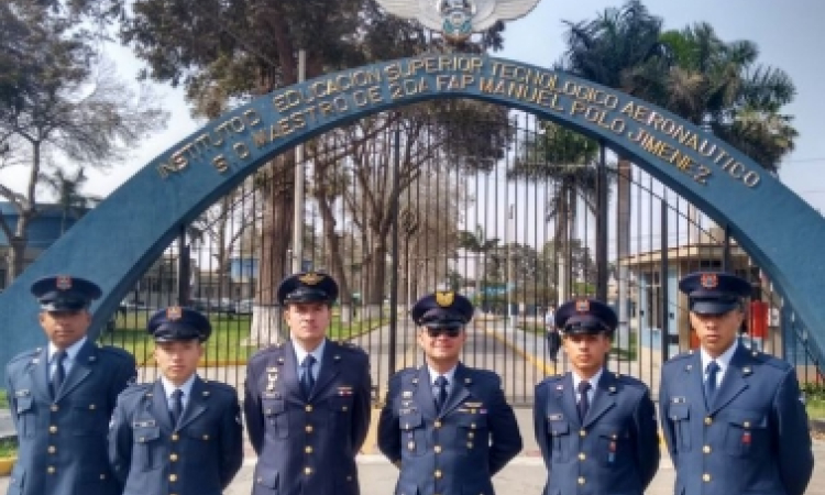 Alumnos de la ESUFA visitan la Fuerza Aérea del Perú