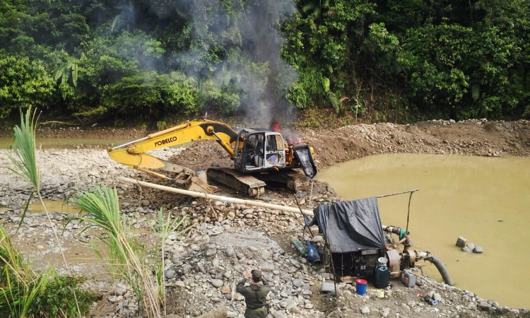 Golpe a la minería criminal en el Pacífico