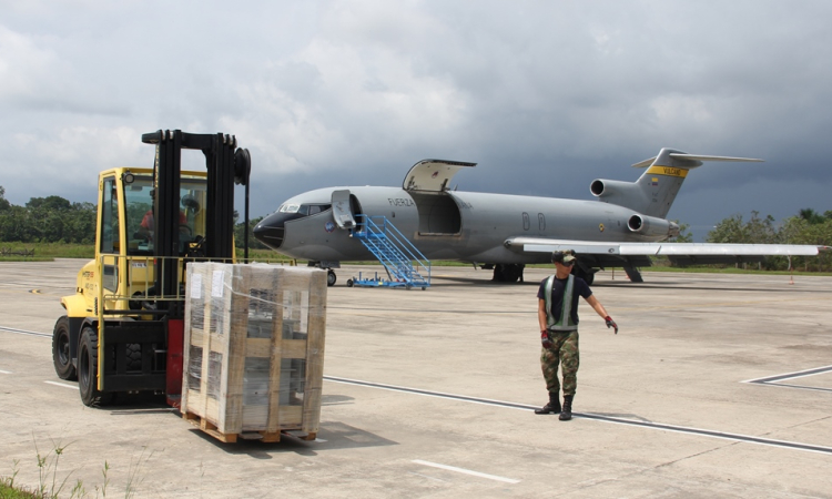 Fuerza Aérea transporta transformador que suministrará energía eléctrica al aeropuerto de Leticia