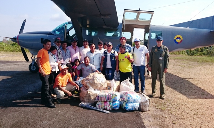 Grupo Aéreo del Amazonas brinda apoyo a la comunidad afectada por el invierno en la Chorrera