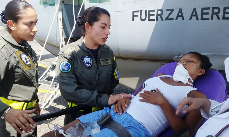 Joven indígena en grave estado fue evacuada por la Fuerza Aérea desde Vaupés