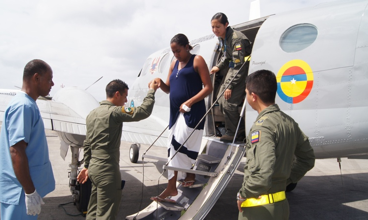 Grupo Aéreo del Caribe traslada madre gestante desde Providencia