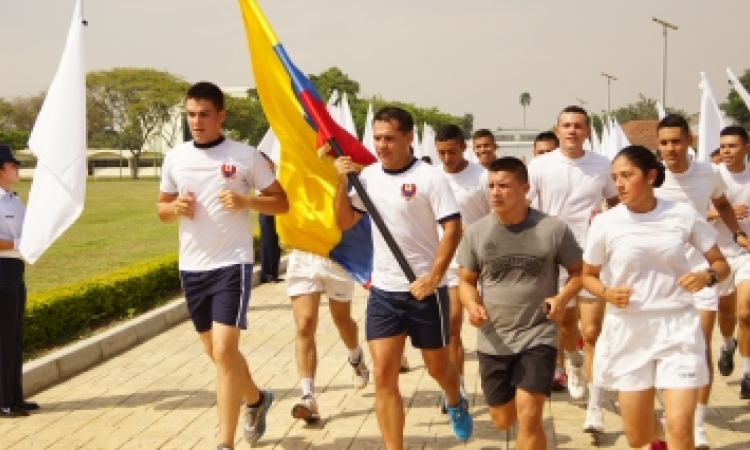 Cadetes de la Escuela Militar de Aviación se preparan para la 10k Verde