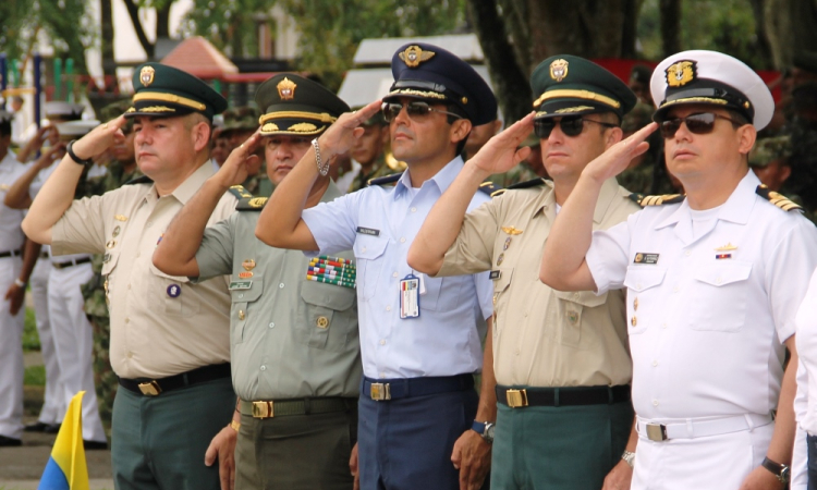 Fuerza Aérea Colombiana participa en izada del pabellón de Colombia, Brasil y Perú