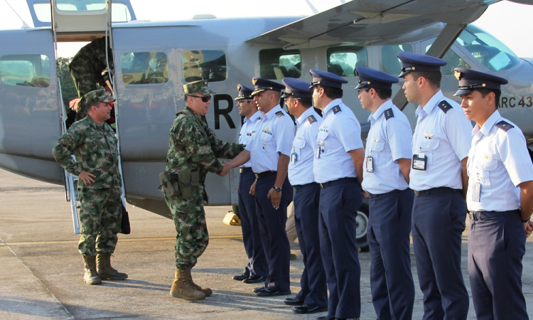 Grupo Aéreo del Amazonas ratifica apoyo a la Fuerza Naval del Sur