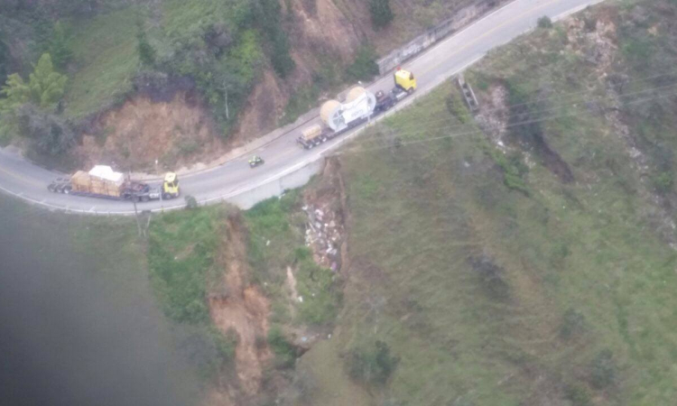 Culmina con éxito el gigantesco operativo de transportar los cables a Guatapé