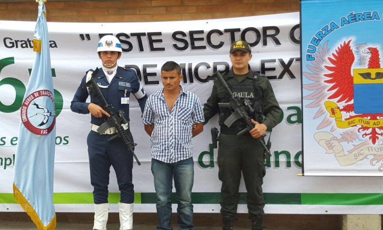 En una operación coordinada entre la  Fuerza Aérea y la Policía Nacional fue capturado a alias "Yeison" 