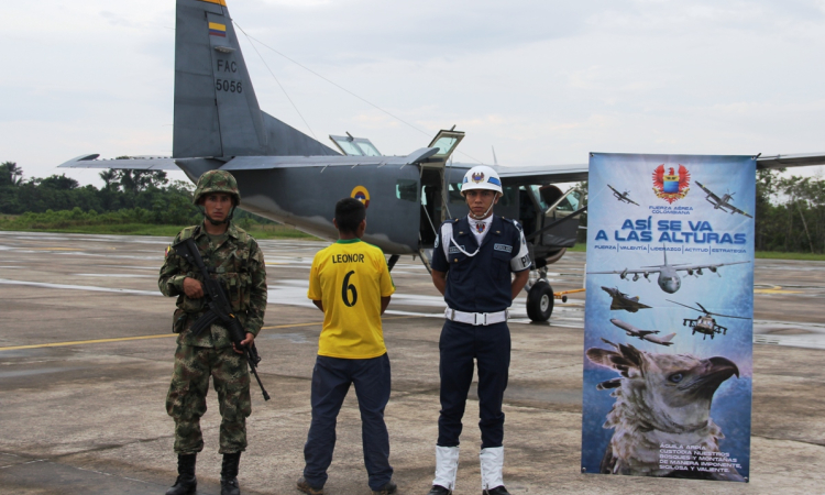 Hombre capturado en el corregimiento de La Chorrera fue transportado por la Fuerza Aérea