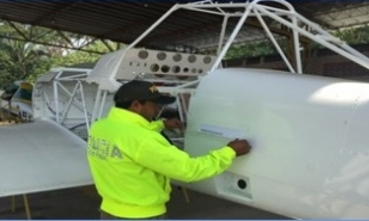 Fuerza Aérea Colombiana inmoviliza aeronave civil