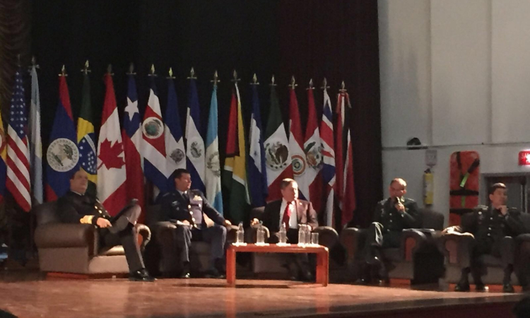 Comandante Fuerza Aérea participa en seminario “De la insurgencia terrorista al crimen transnacional organizado”