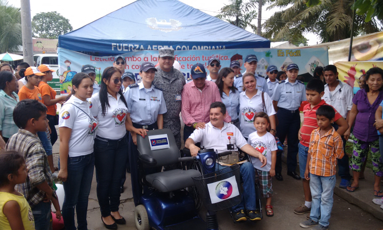 Fuerza Aérea beneficia a 1.400 habitantes de Leticia en exitosa Jornada de Apoyo al Desarrollo