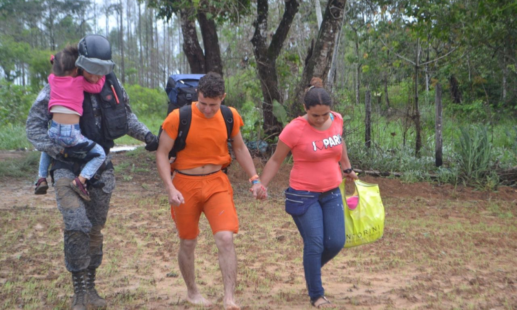 Dieciséis personas fueron salvadas por la el "Ángel" de la Fuerza Aérea Colombiana 