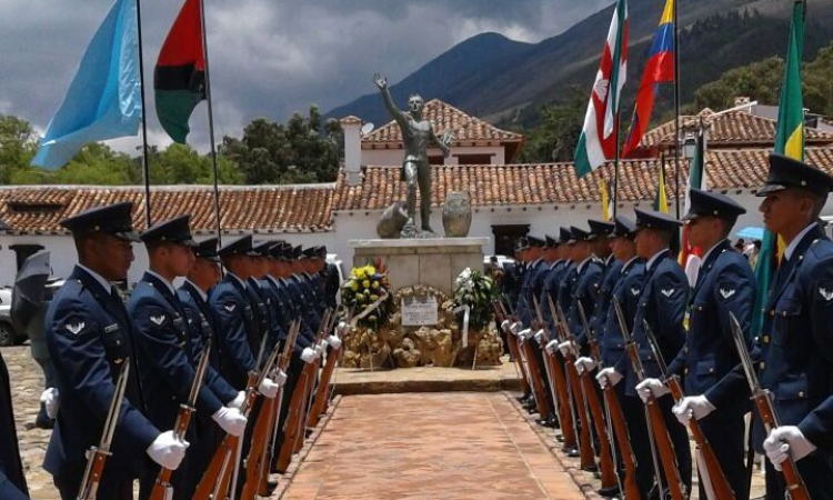 Fuerza Aérea Colombiana rinde homenaje al Capitán Antonio Ricaurte