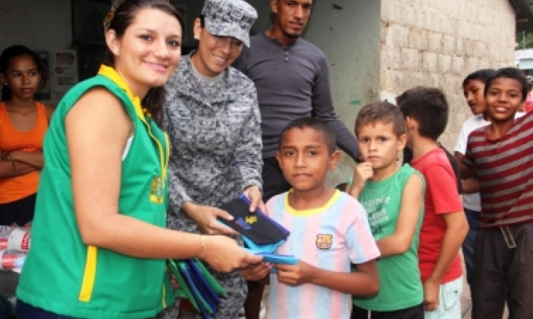 Por los derechos del Niño, Fuerza Aérea Colombiana y Gobernación del Vichada realizaron jornada lúdica en Puerto Carreño