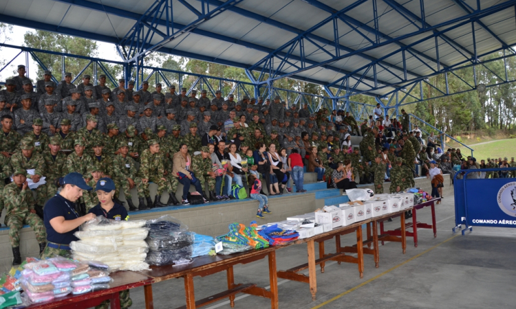 oldados y sus familias recibieron atención médica en el Cacom No.5