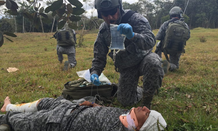 Fuerza Aérea y Cruz Roja se unen para fortalecer capacidades en atención de desastres