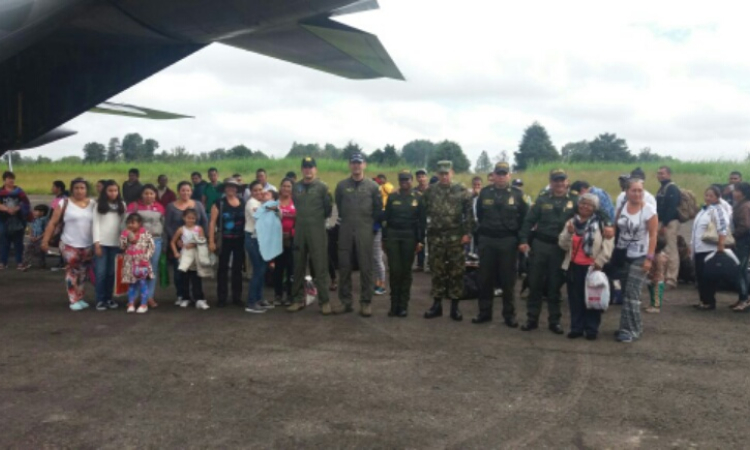 Fuerza Aérea Colombiana mantiene misiones humanitarias en el Cauca 