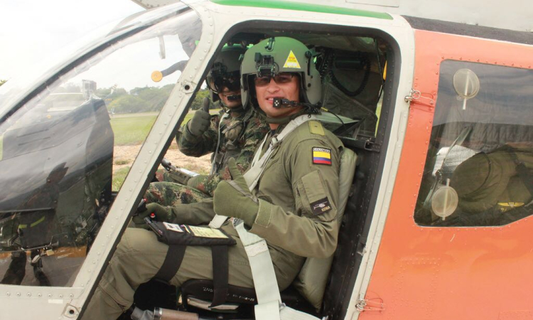 14 Oficiales latinoamericanos inician primer curso en el helicóptero TH-67