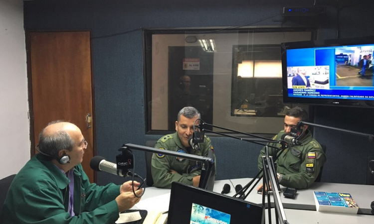 Escuela Militar de Aviación y el Comando Aéreo de Combate No.7 en los micrófonos de Caracol Radio 